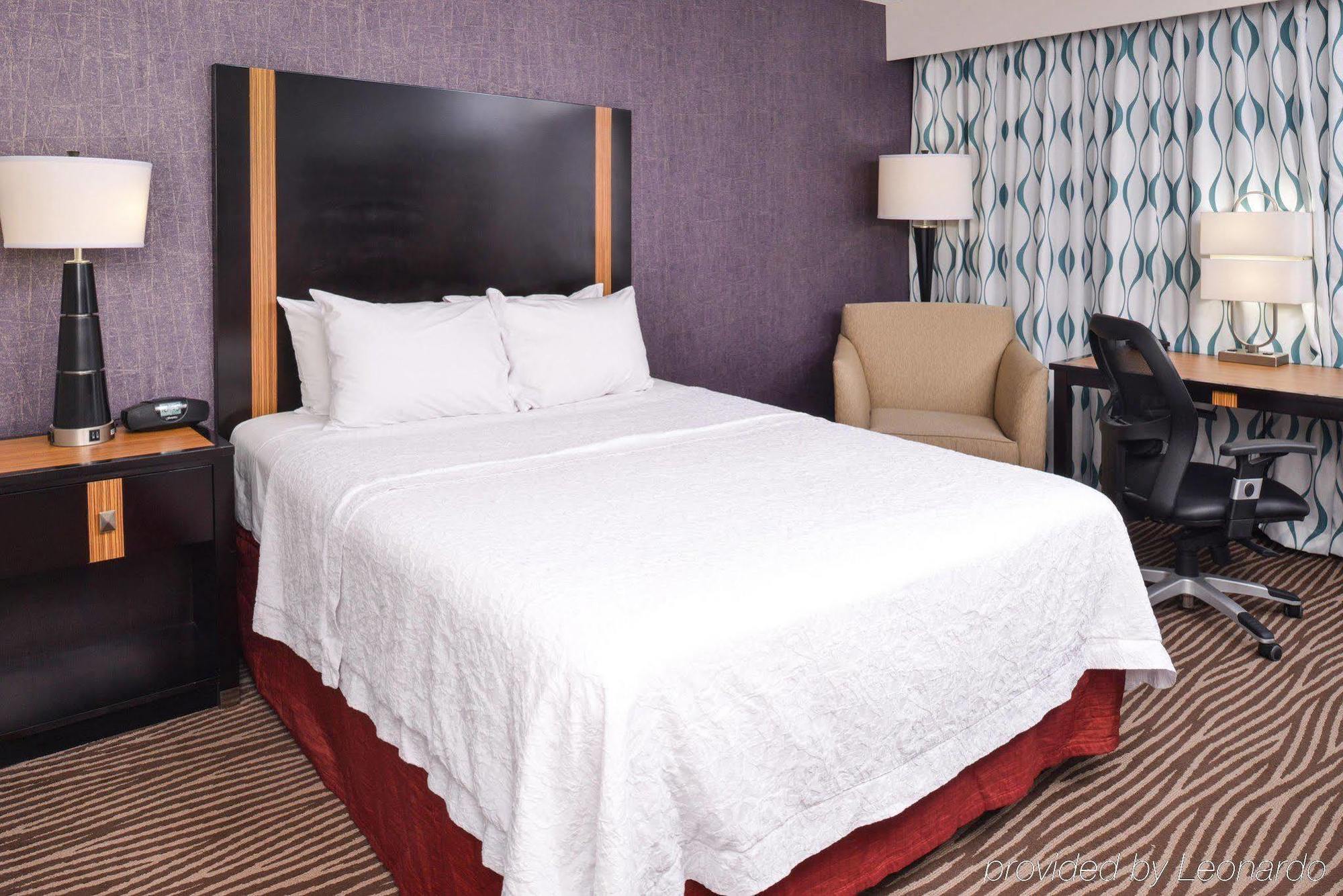 Hampton Inn Springfield Eksteriør bilde