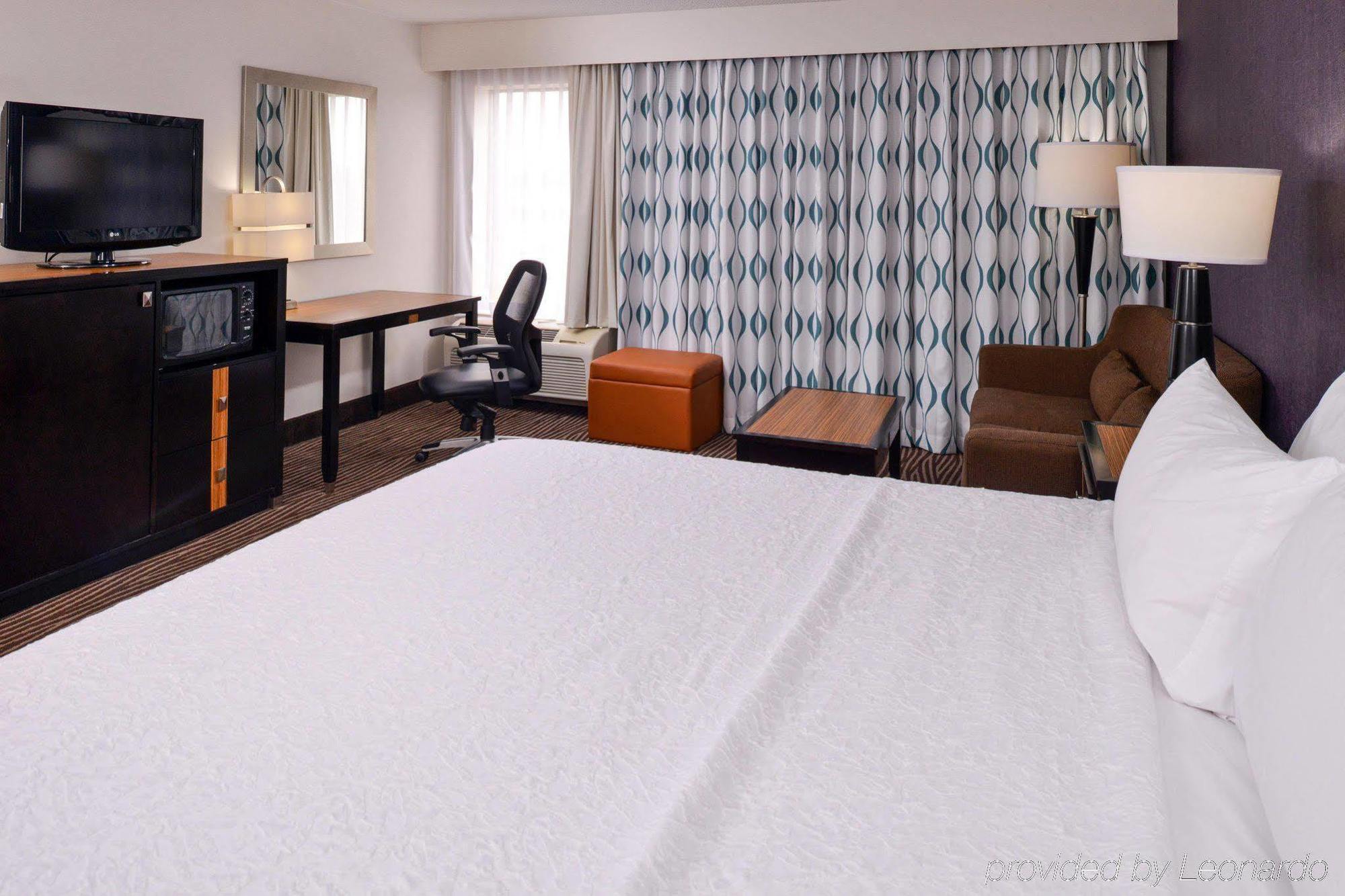 Hampton Inn Springfield Eksteriør bilde